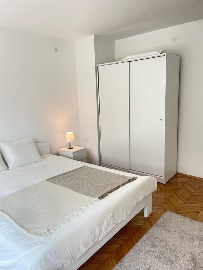The Blue Velvet Apartment Belgrade Luaran gambar