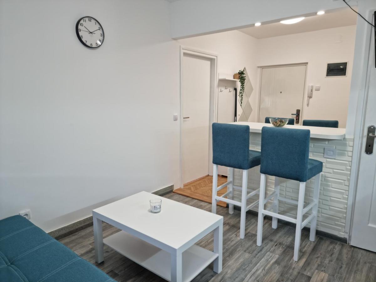 The Blue Velvet Apartment Belgrade Luaran gambar